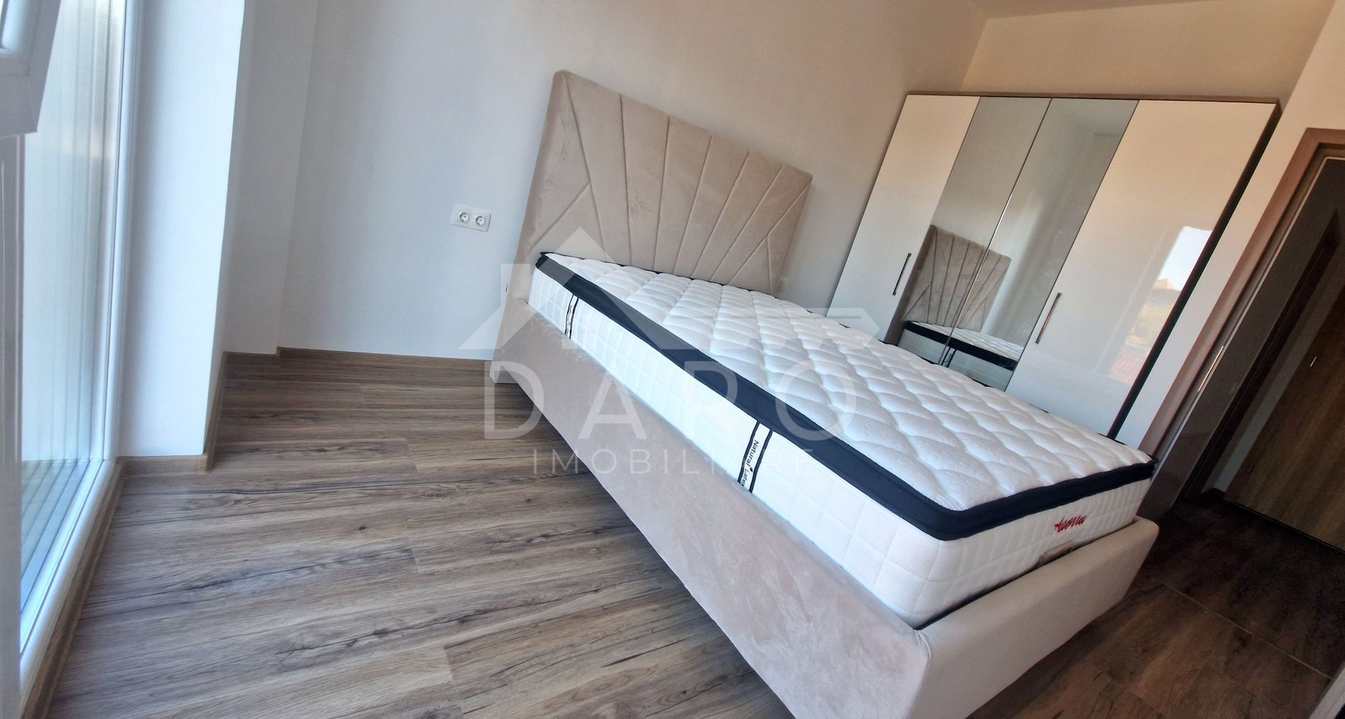 Apartament de inchiriat cu 3 camere , strada Papiu Ilarian - Poză 15
