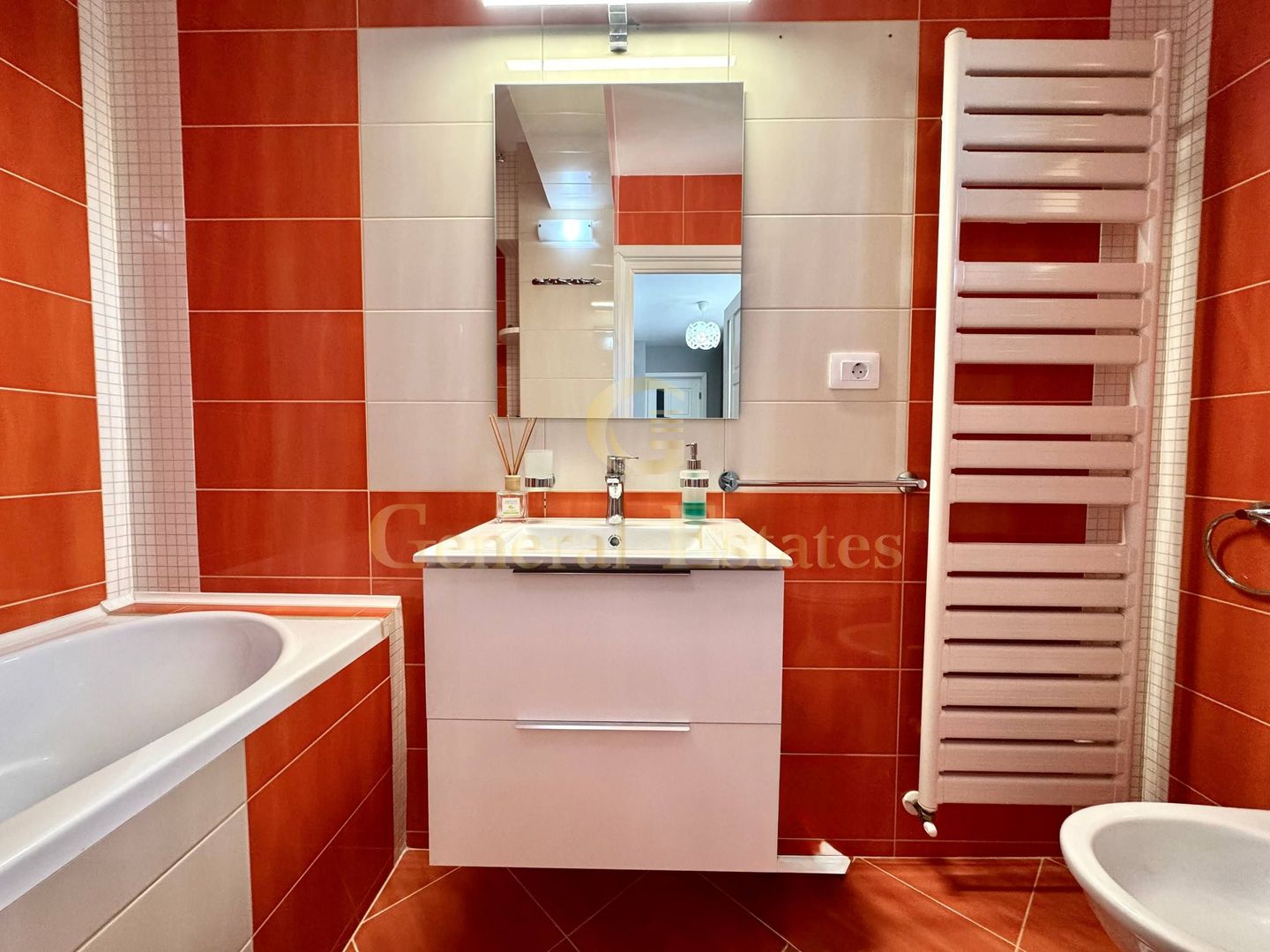 Vânzare apartament cu 3 camere - 130 m.p - în Zona CUG, Iași. - Poză 21