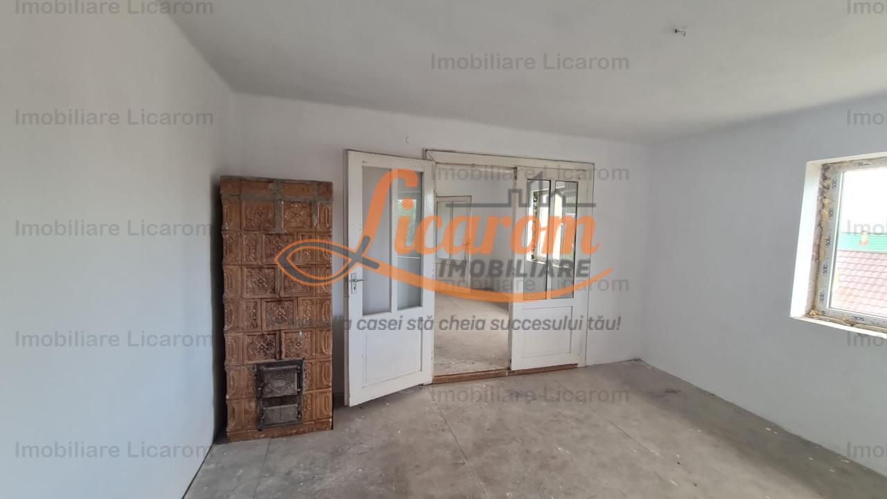 Vila P+E+Pod in Codlea zona cu aer curat,teren 1050 mp - Poză 6