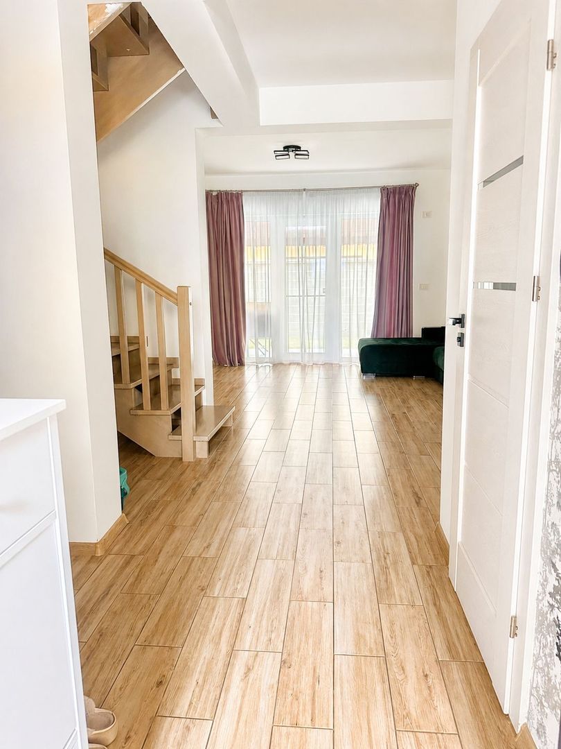 Giroc-Planetelor | Casa insiruita | 3 camere | Statie auto - Poză 1