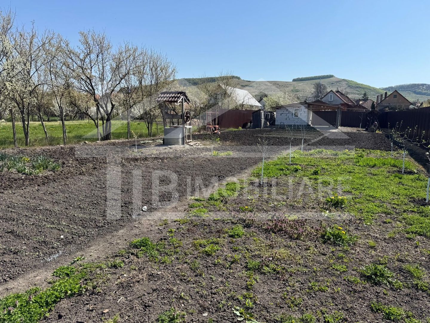 Casa individuala, 200 mp utili, 1399 mp teren, Zona Ernei - Poză 23