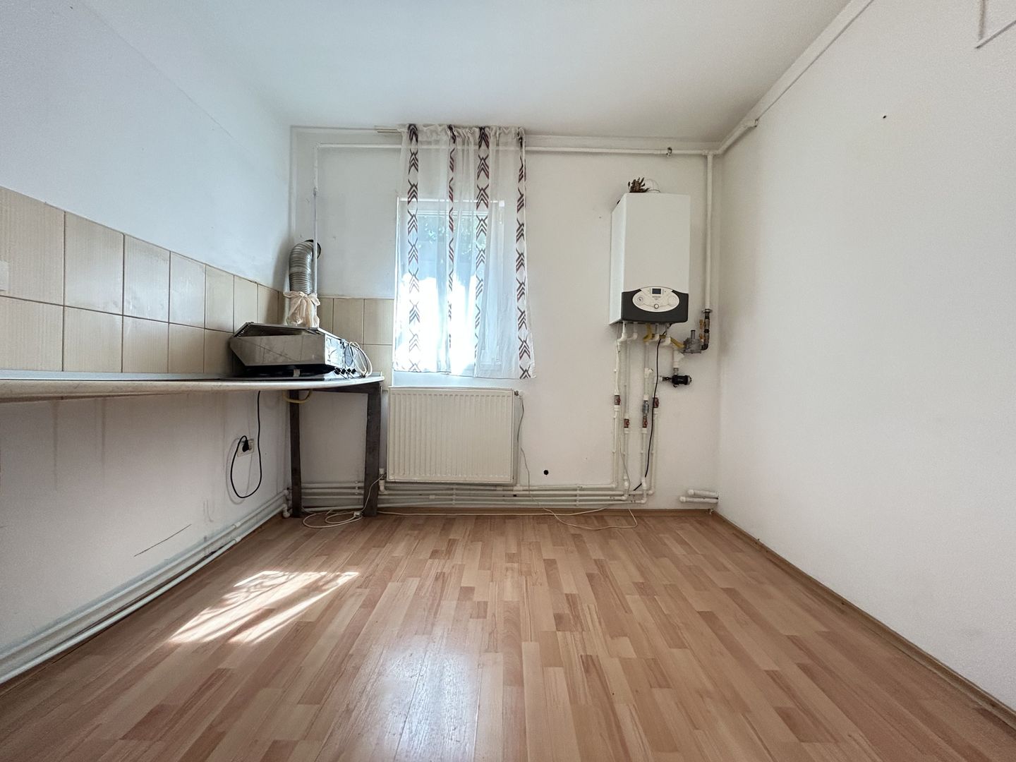 Apartament cu 2 camere de vânzare la mansardă în zona Poarta 6 - Poză 2
