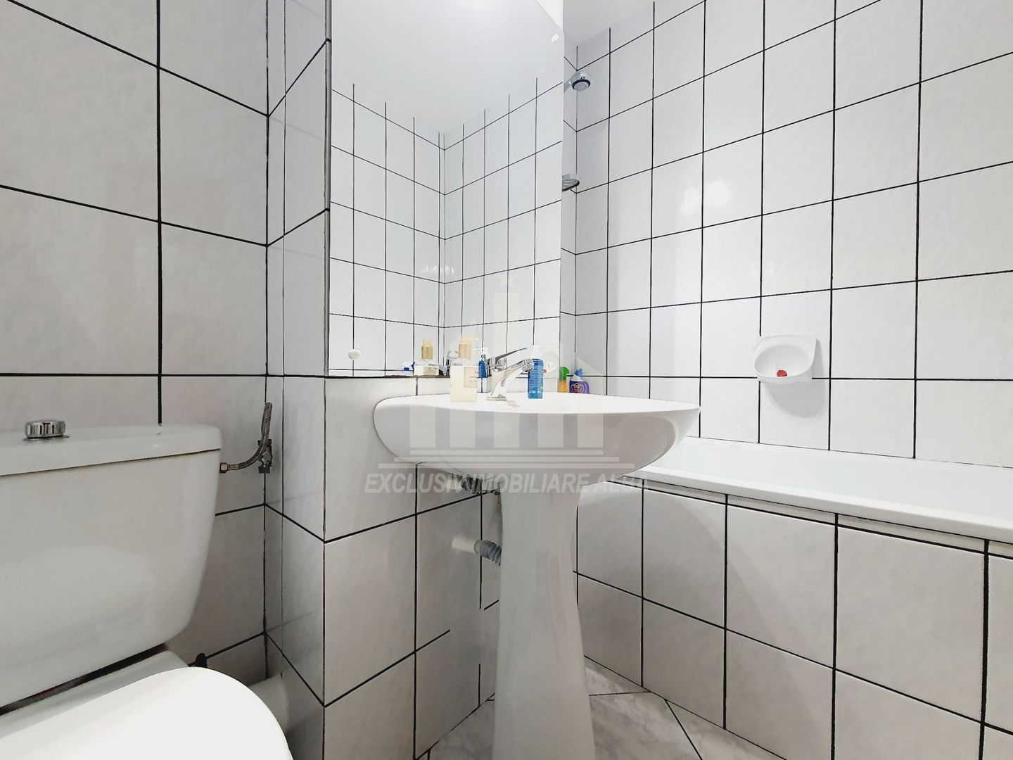 Apartament 5 camere decomandate | 100 mp | Mobilat si utilat | Cetate - Poză 9