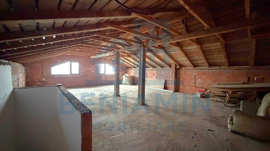 Casa situata in Catargiu Baraganului P+1+M suprafata 170mp-zona buna - Poză 9