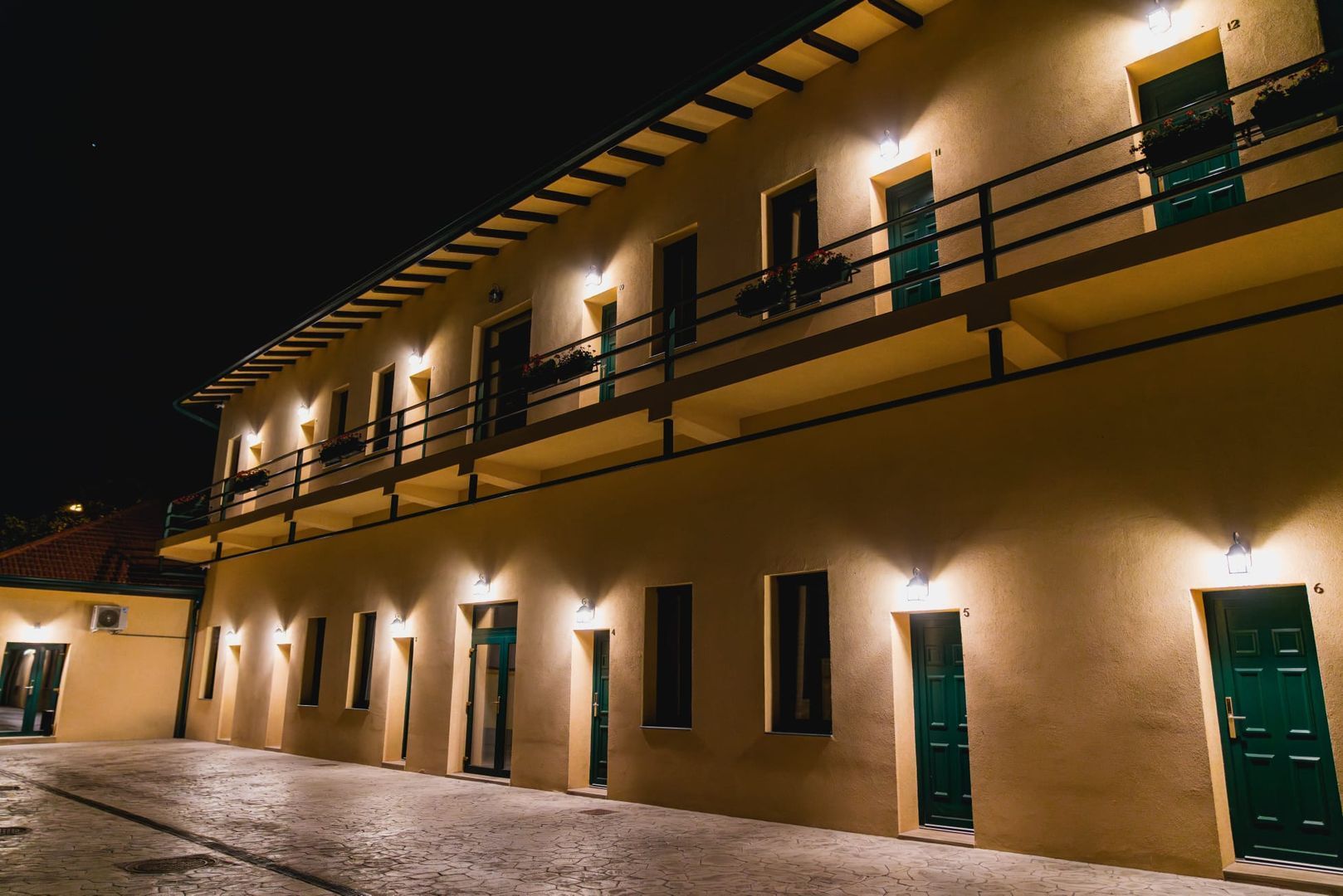 Business la cheie - Proprietate tip pensiune cu rating 9,8/10 Booking - Poză 11