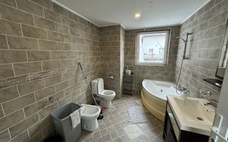 Apartament de 3 camere, 140 mp, Zona Piata Trandafirilor - Poză 9