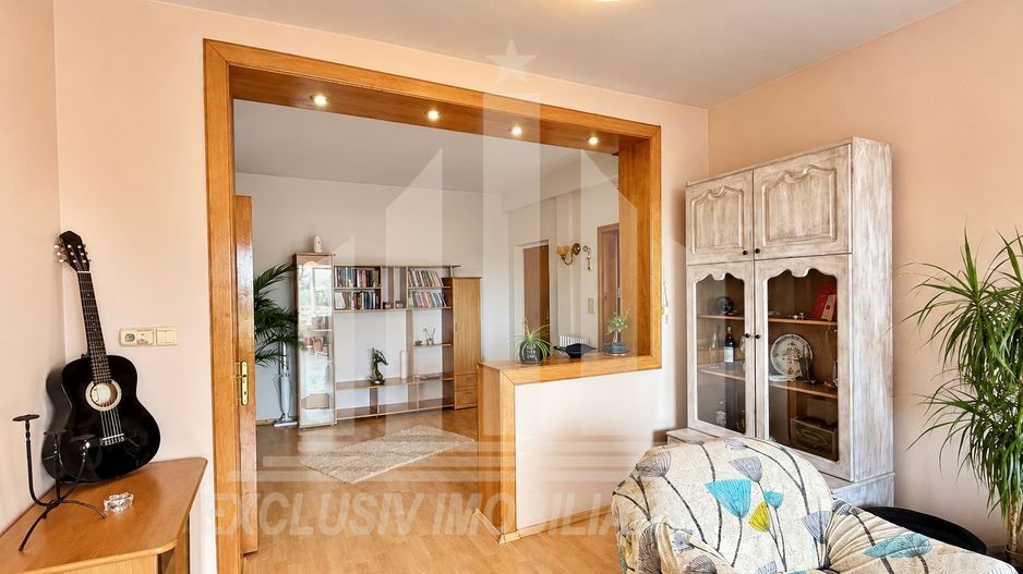 Apartament 4 camere decomandate | 101 mp | 2 bai | Cetate - Piata - Poză 2