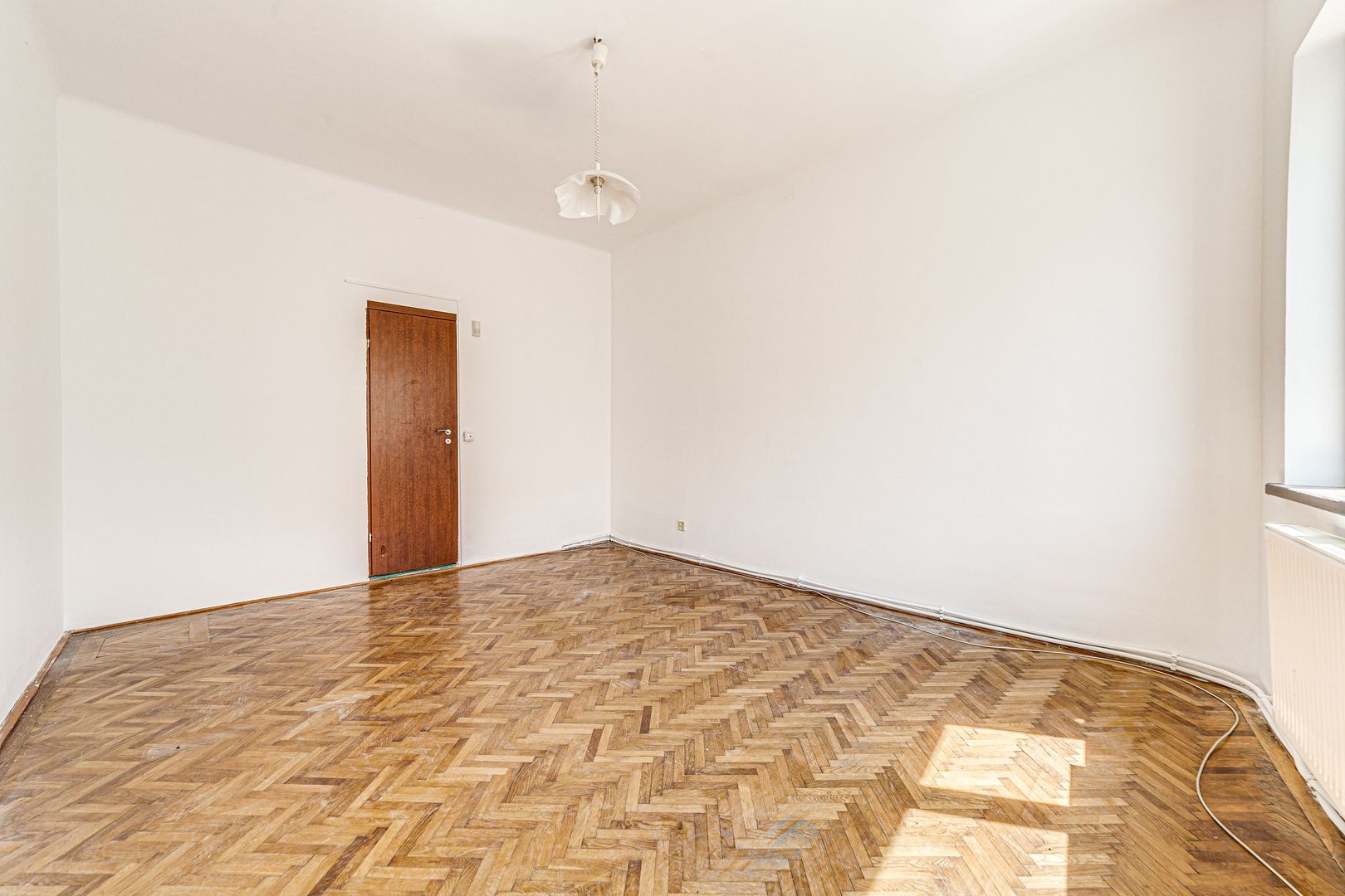 Preț redus! Apartament la casă, în centru - Poză 4