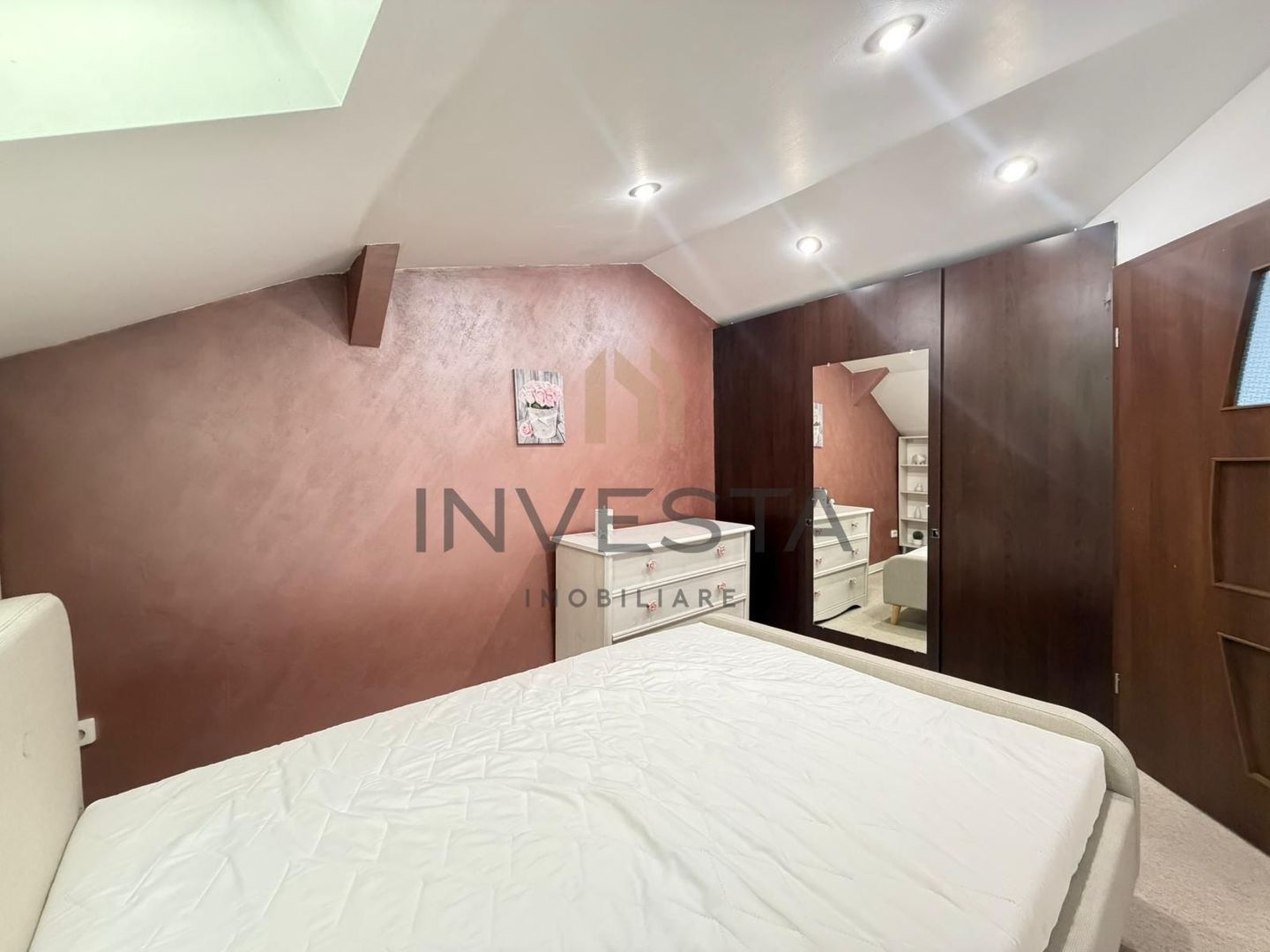 Casa finisata modern - zona centrala! - Poză 11
