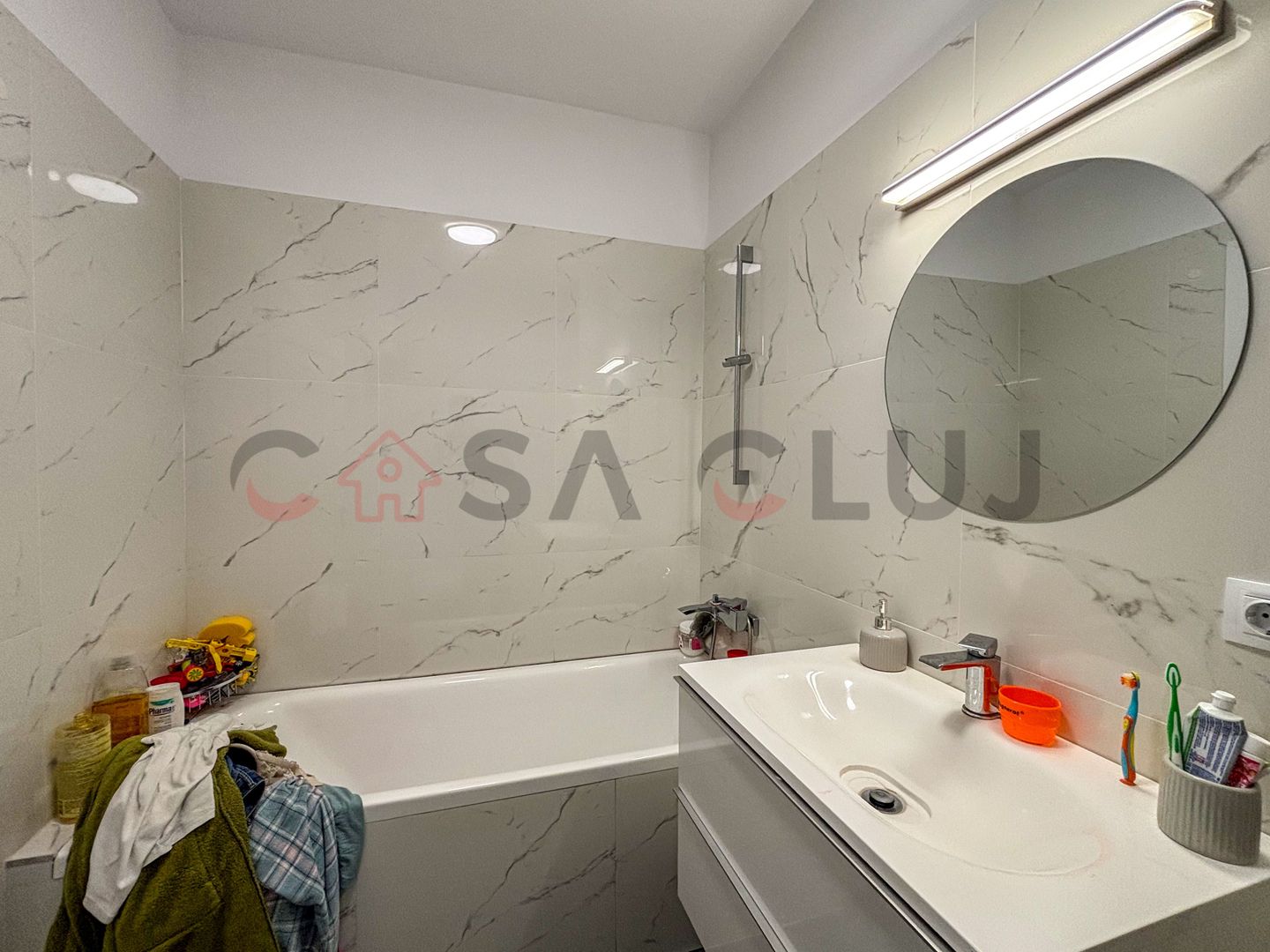 Bloc Nou - Terasa Spatioasa - 2 bai - Zona Revo Iris - Poză 6
