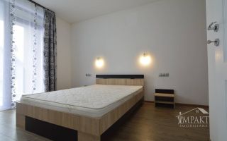 Casa cuplata cu 6 camere si curte in cartierul Intre lacuri. - Poză 11