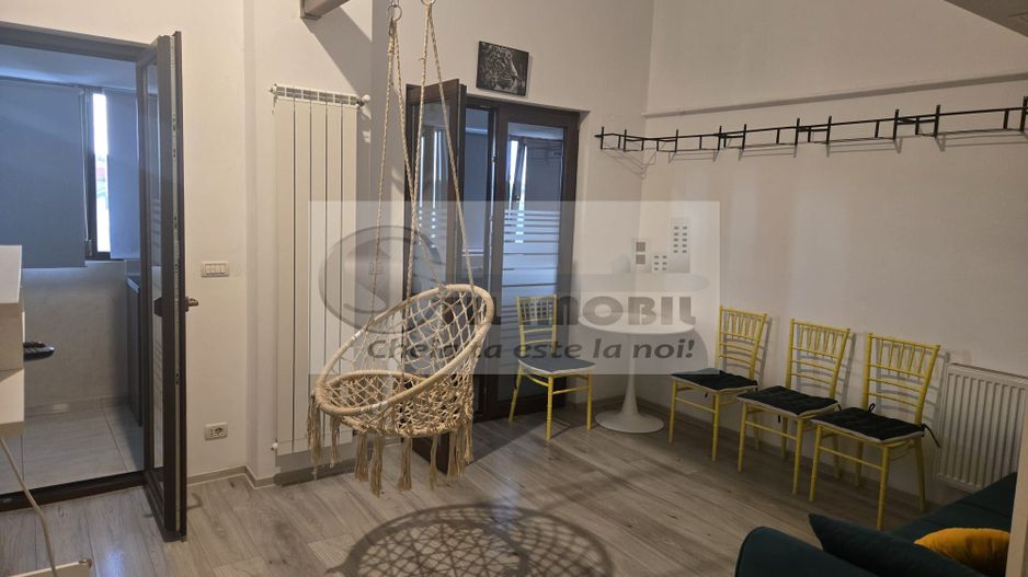 Apartament 3 camere 2 nivele loc de parcare inclus 99000 euro CUG - Poză 2