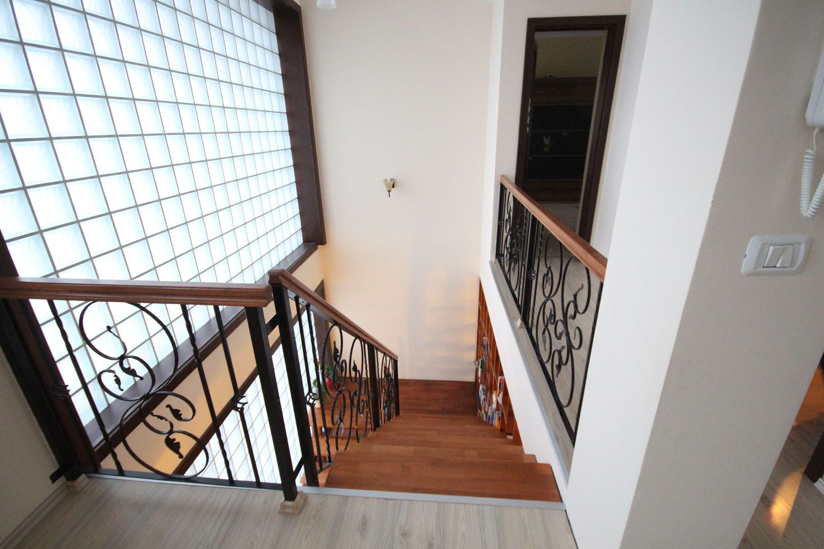 Calduroasa si primitoare - Poză 29