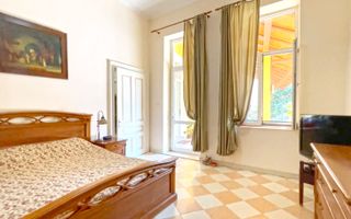 Casă boierească în zonă centrală - Poză 3