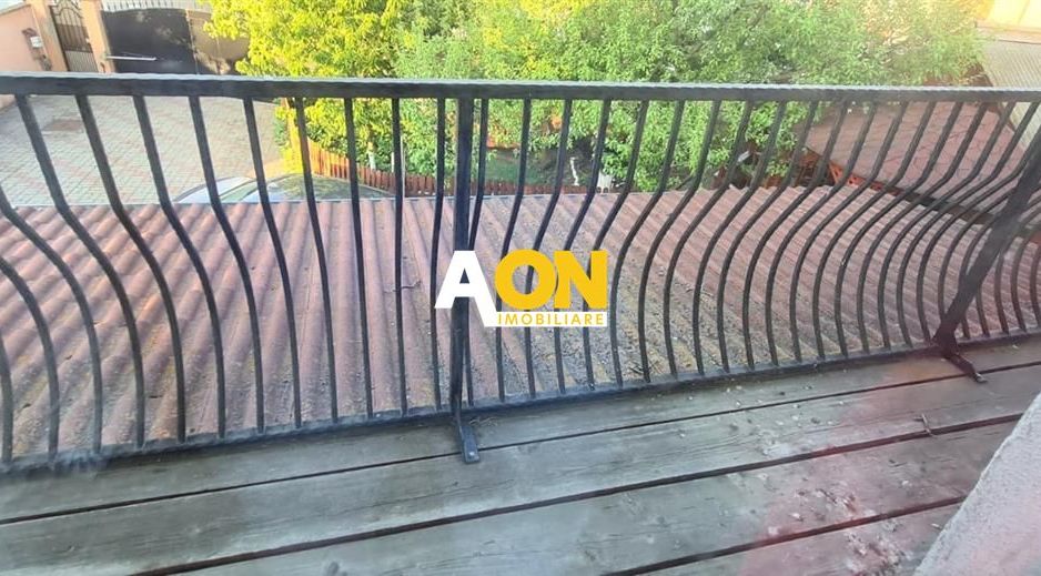 Casa pentru 2 familii, 7 Camere, 2 Garaje, 1500MP Teren - Poză 28