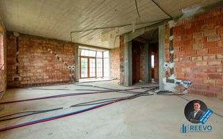 Vilă spațioasă cu vedere la pădure, la doar 15 minute de Bacău! - Poză 11