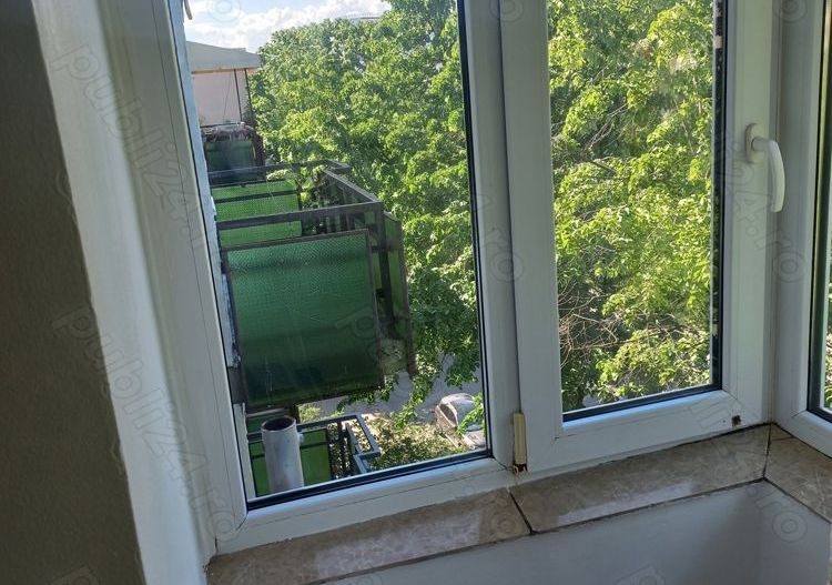 Ag BRASADAS vinde apt 2 cam etaj 4/4 în Micro 17. - Poză 6