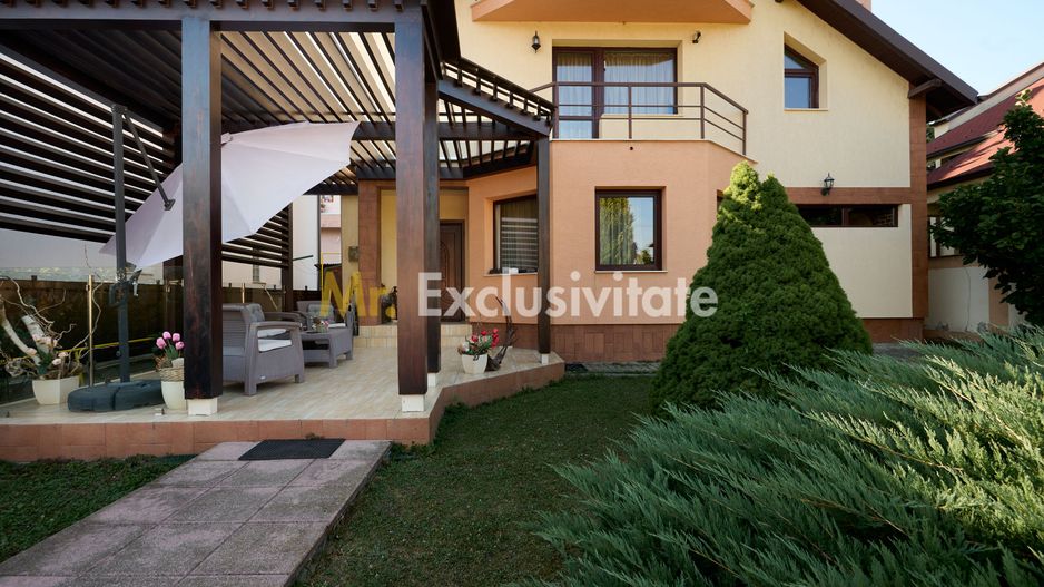Casa + 305 mp terem curte proprie in zona rezidentiala Gavana - Poză 14