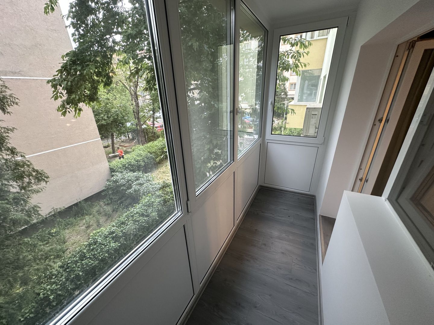 Apartament 3 camere  renovat in zona Lipovei - Poză 5