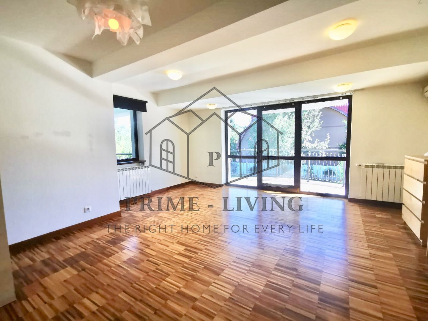 DE INCHIRIAT VILA CU 8 CAMERE, PISCINA SI GRADINA DE 1000MP IN PIPERA - Poză 8