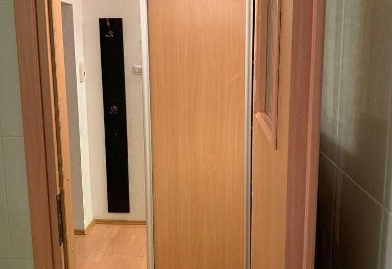 Garsonieră renovată, mobilată, utilată, etaj 1, lângă metrou Titan - Poză 7