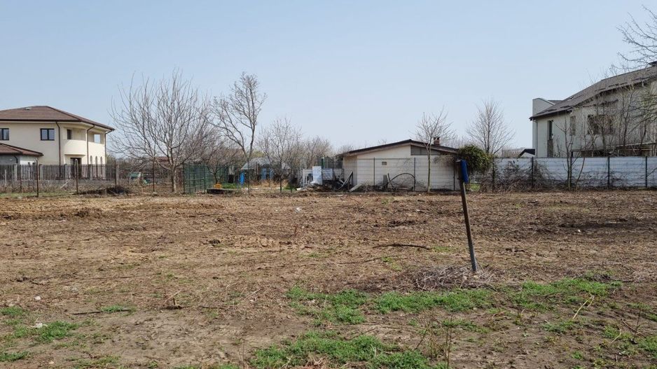 Teren de vânzare într-o zonă rezidențială compactă - Poză 3