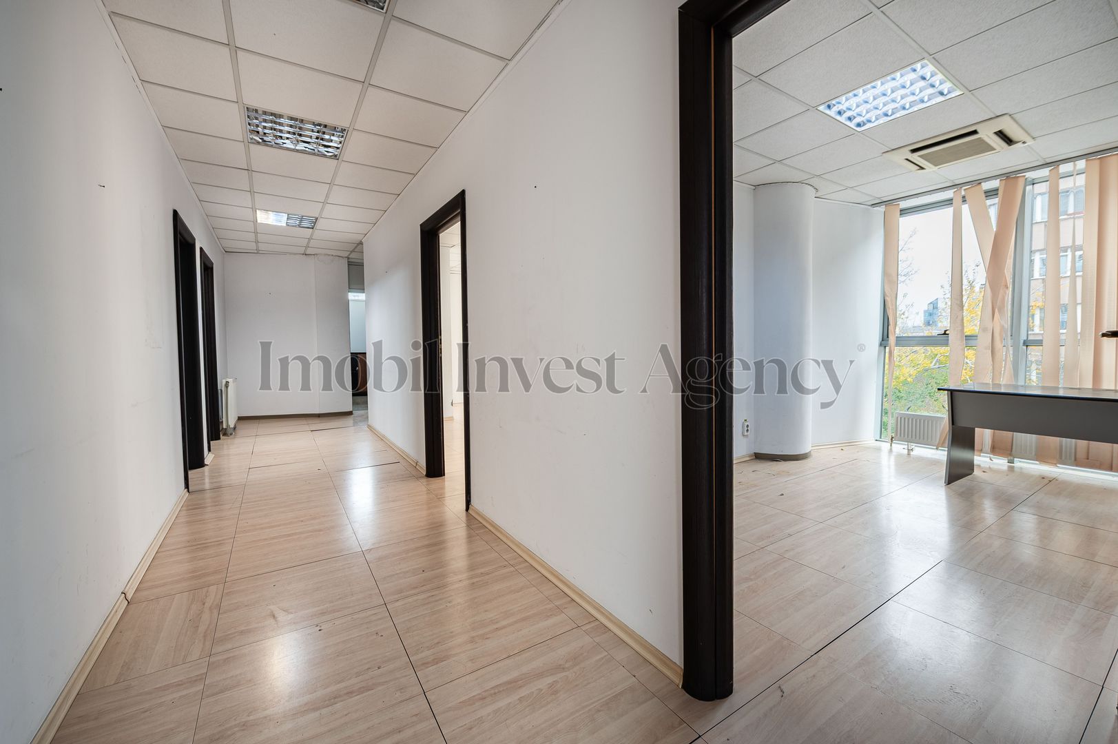 Cladire de birouri Vitan pretabilă pentru diverse afaceri. - Poză 7