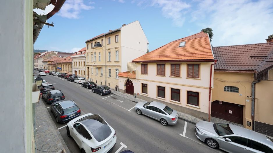 Locație rară în Brașov: ideal pentru regim hotelier sau business - Poză 26