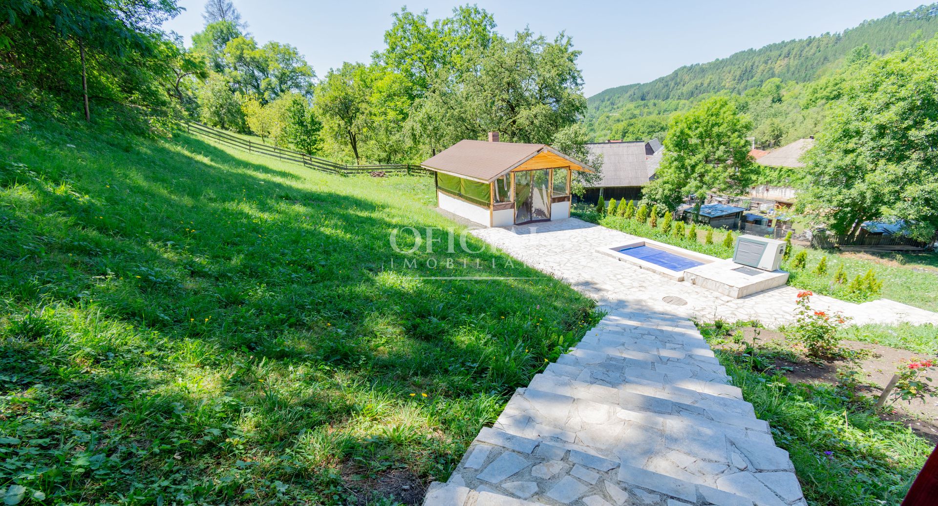 Casa de Vacanta | 5 camere | Foisor | Jacuzzi | teren 4000 m2 | Valeni - Poză 2