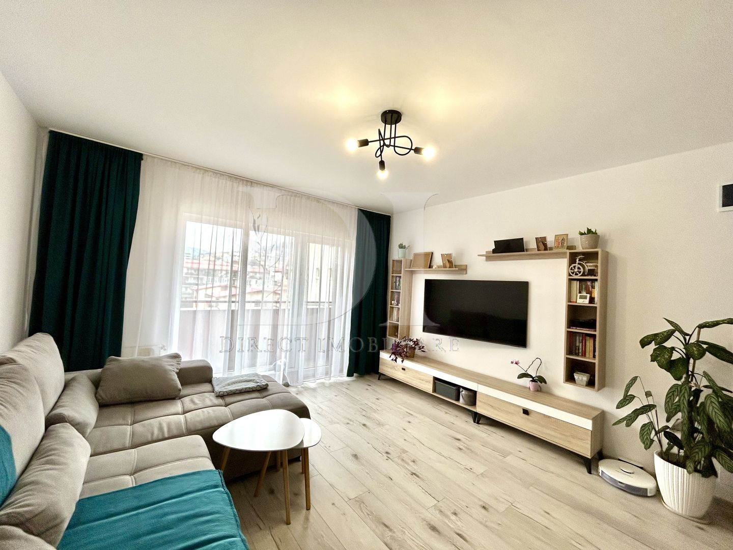 Apartament la cheie / etaj intermediar / Zona Eroilor - Poză 2