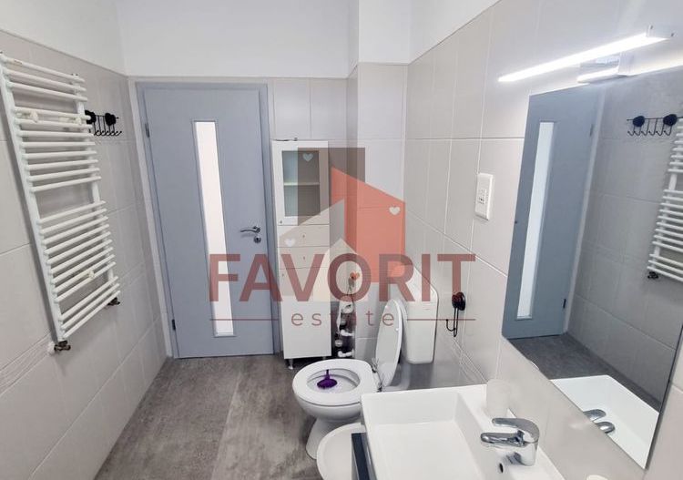 2 camere | centrala proprie | etaj intermediar | zona excelenta | - Poză 8
