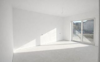 Duplex 4 camere, teren 220 mp,  Selimbar zona Triajului - Poză 2