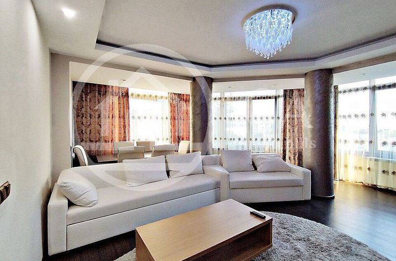 Apartament cu 3 camere de inchiriat in zona Nufarul, Oradea - Poză 1