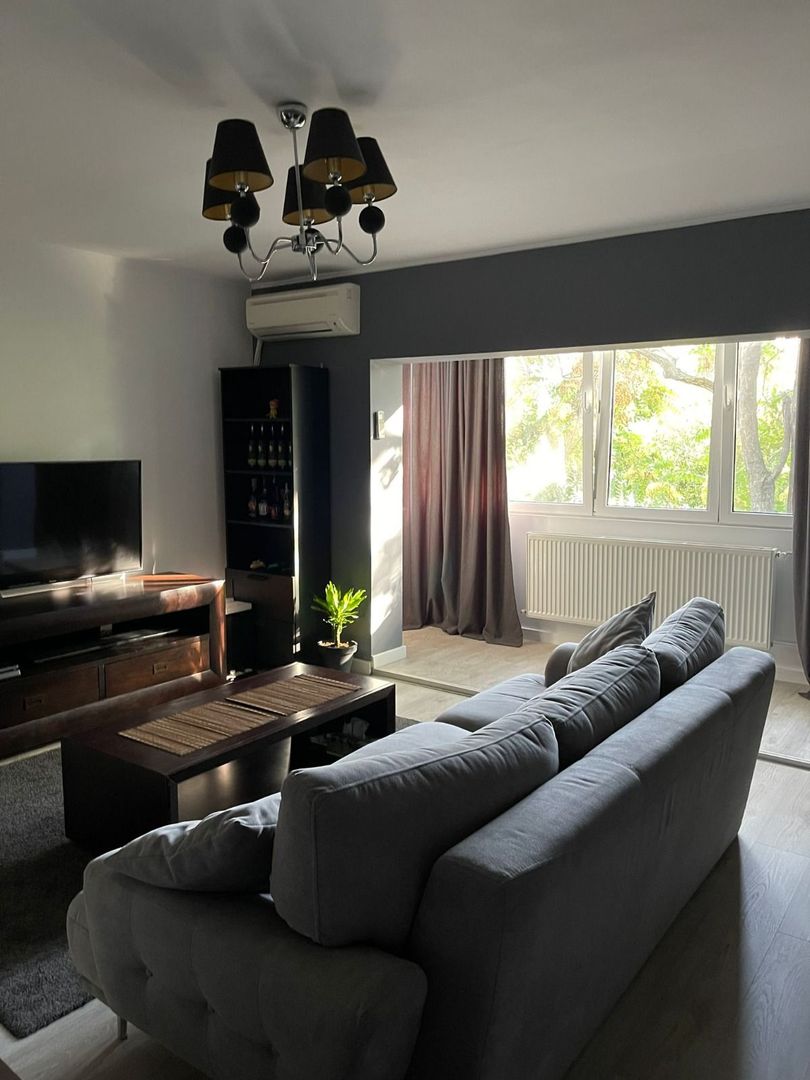 Apartament 2 camere zona Parc  Vacaresti/Oltenitei an 1986 - Poză 9