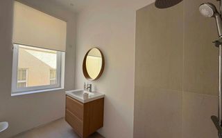 Vilă elegant renovata pentru business de prestigiu - Poză 14