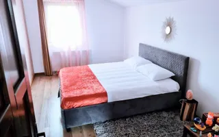 INVESTITIE Vila moderna + vila la rosu, teren 1480 padure - Poză 23