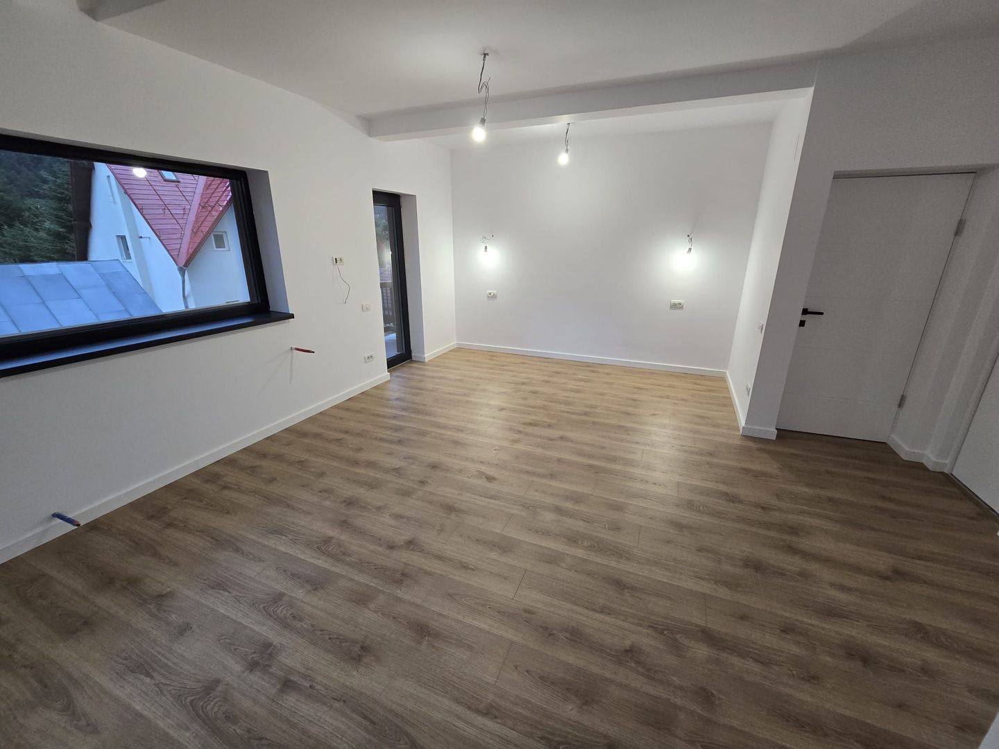 Apartament cu 4 camere 125 mp (4 garsoniere) la cheie + 60 mp pod - Busteni - Poză 14