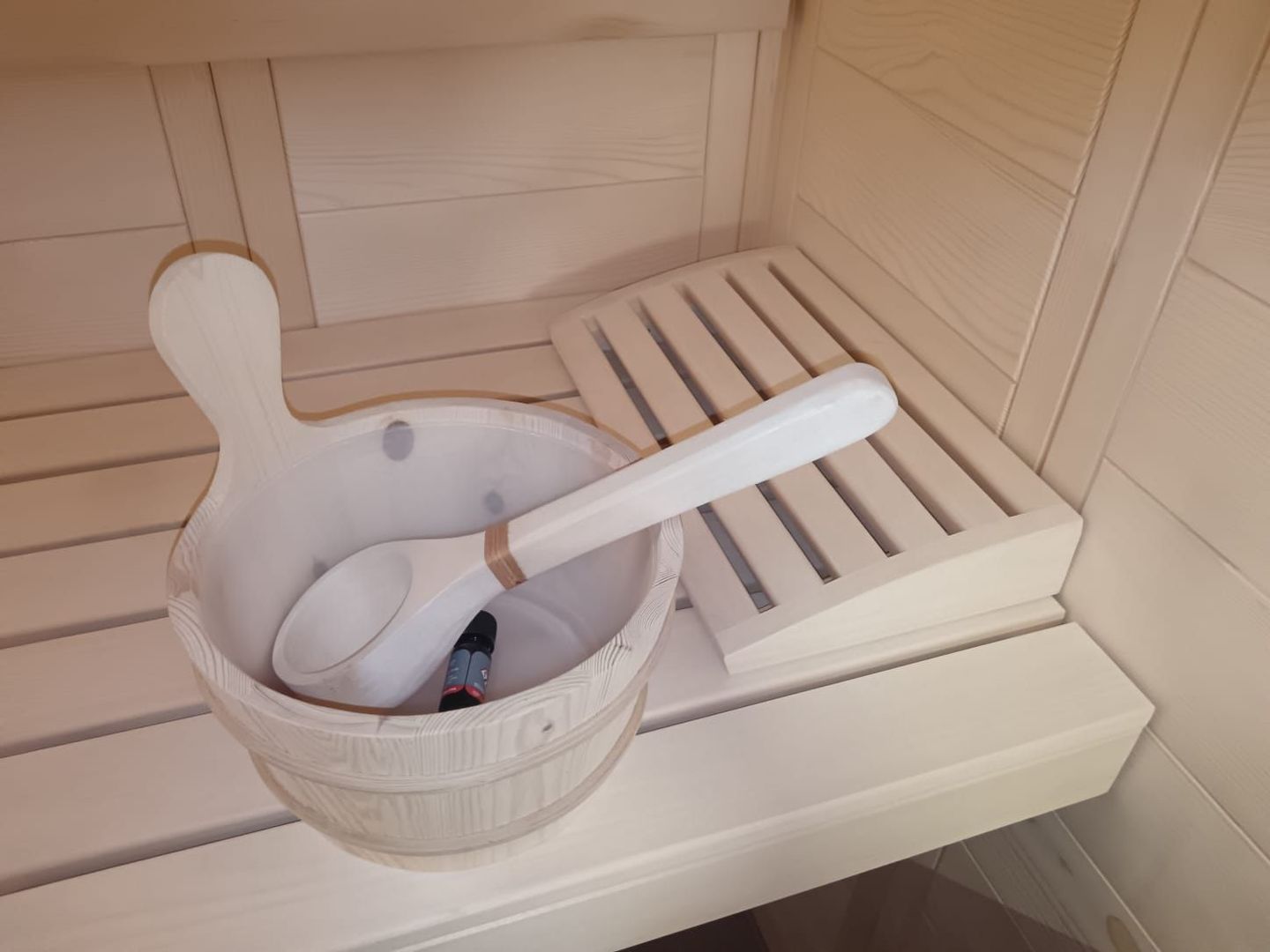 Casă nouă, intrare Stupini - Poză 44