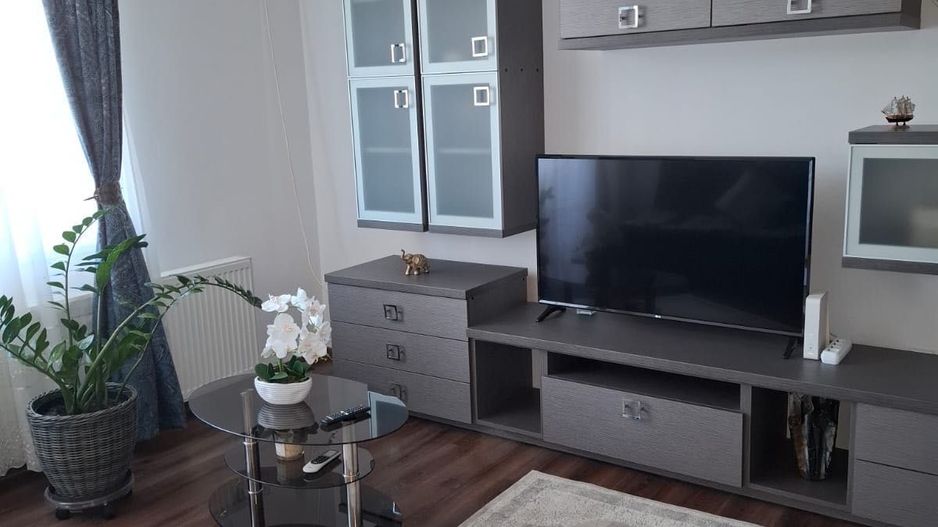 Apartament de inchiriat cu 3 camere in Alba Iulia - Poză 1