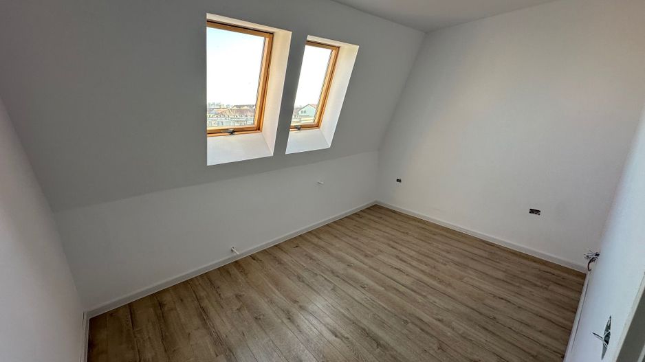 Apartament 2 camere la Mansarda zona Bucovinei - Poză 3