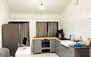 De inchiriat apartament cu 3 camere, zona Carrefour. - Poză 1