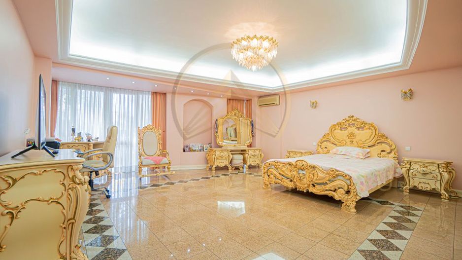 Ultracentral -Cladire impozanta  D+P+2E. - Poză 18