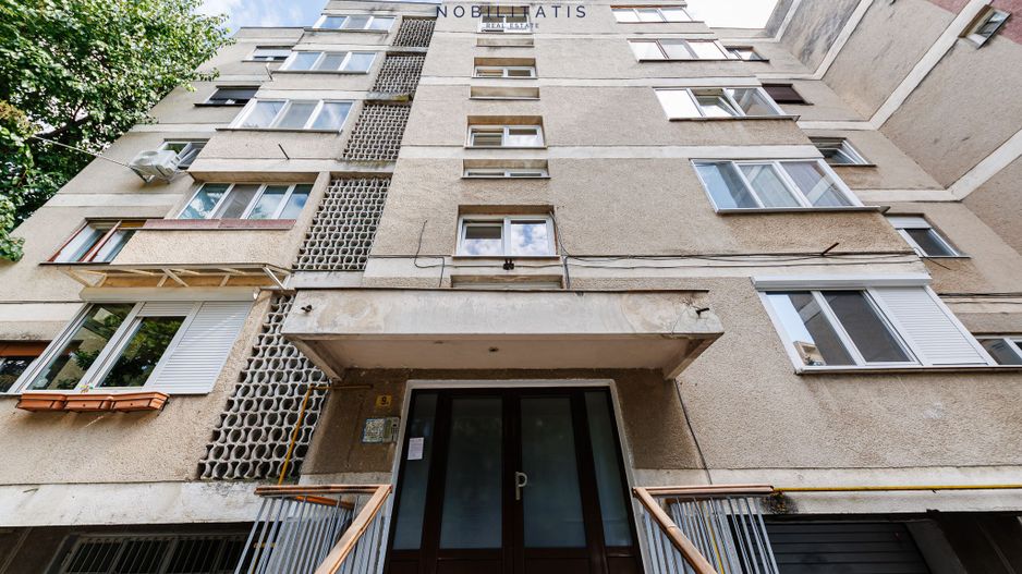 Un apartament cum rar găsești, în centrul orasului | 4 camere & 2 bai - Poză 22