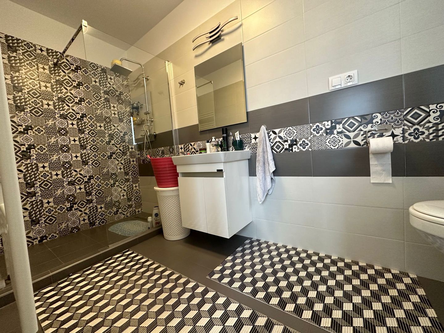 Casă de vânzare cu 3 dormitoare și curte – Ghimbav, Brașov - Poză 12