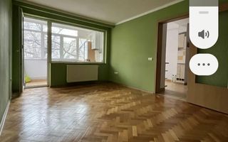 De vanzare apartament 3 camere Centru - Poză 3