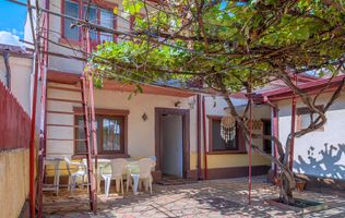 Sala Sporturilor – Bd. Tomis | Casă cu curte în centrul Constanței