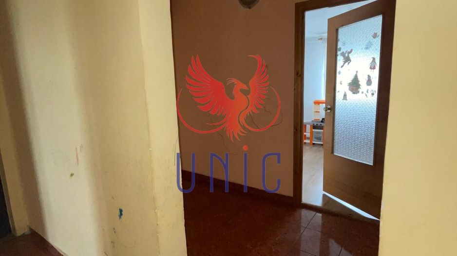 4 camere decomandate, V-uri - 1 Mai - Poză 2