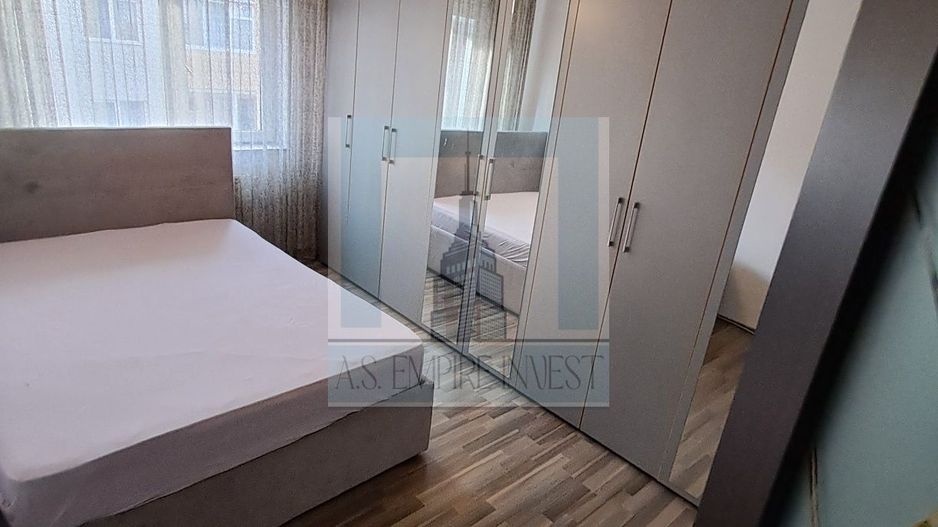 Apartament 3 camere, zona Astra, decomandat, mobilat - Poză 1
