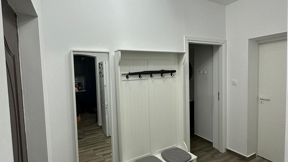 Imobil cu destinatii multiple- 6 apartamente - Poză 12