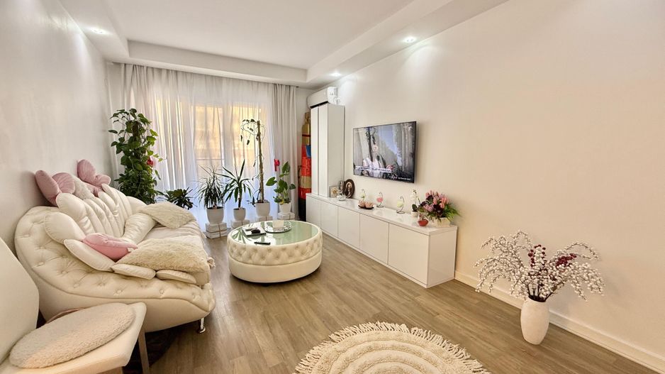 COSMOPOLIS - Apartament cu 2 camere, mobilat si utilat. - Poză 2